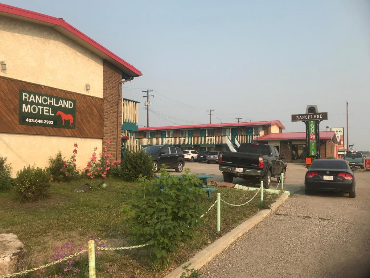Ranchland Inn Nanton Zewnętrze zdjęcie