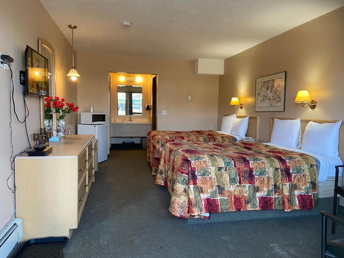 Ranchland Inn Nanton Zewnętrze zdjęcie