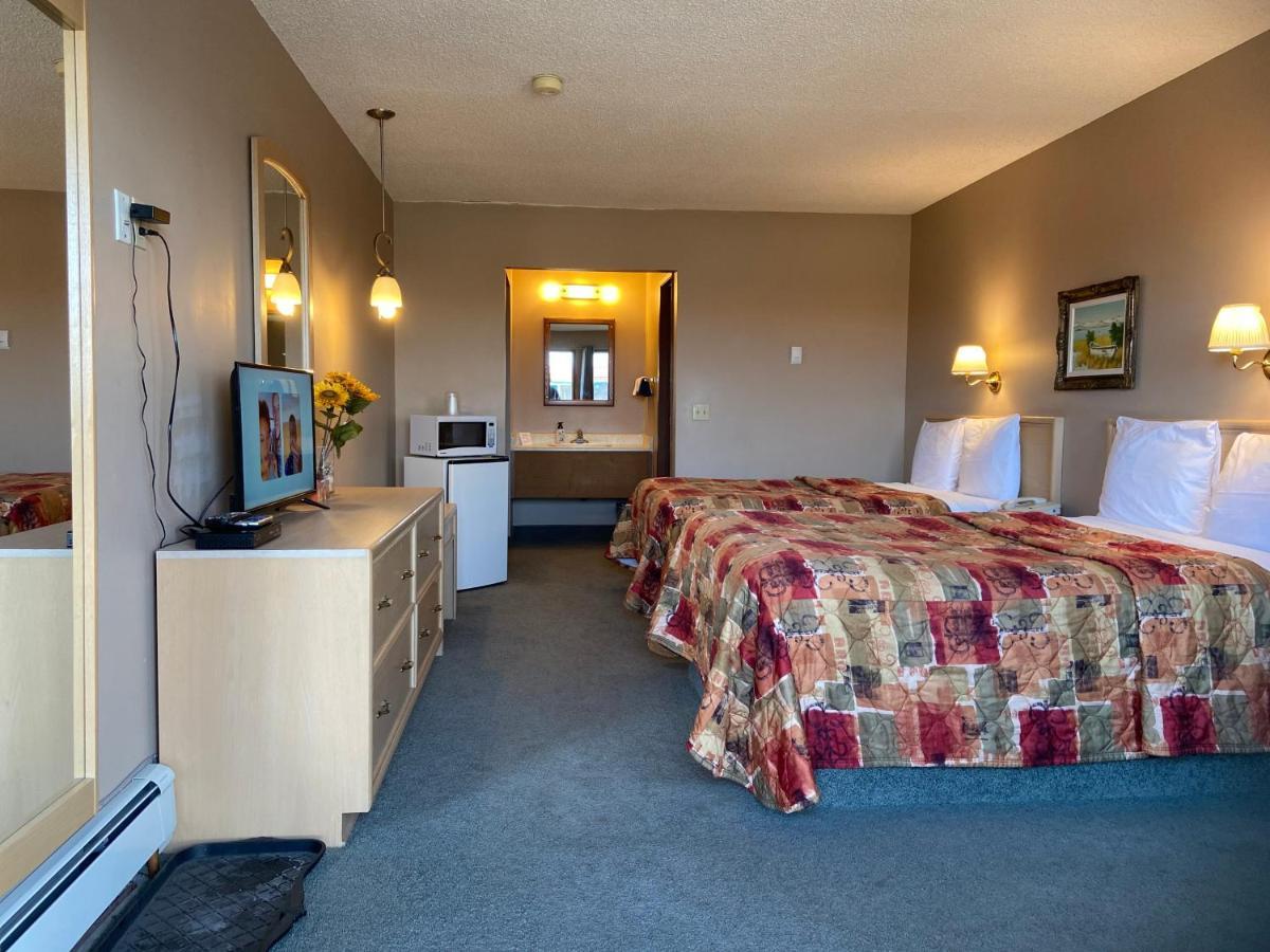 Ranchland Inn Nanton Zewnętrze zdjęcie