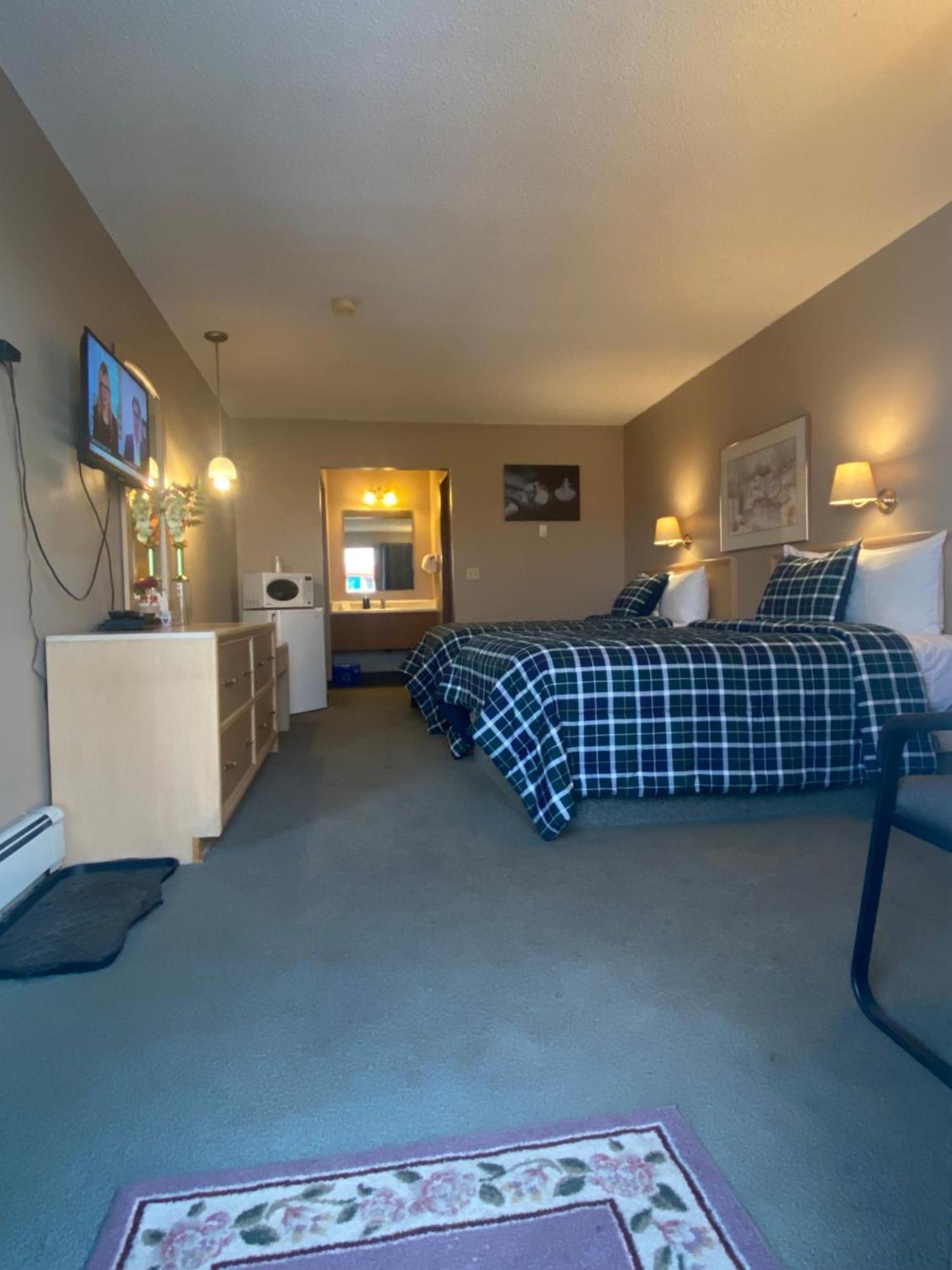 Ranchland Inn Nanton Zewnętrze zdjęcie
