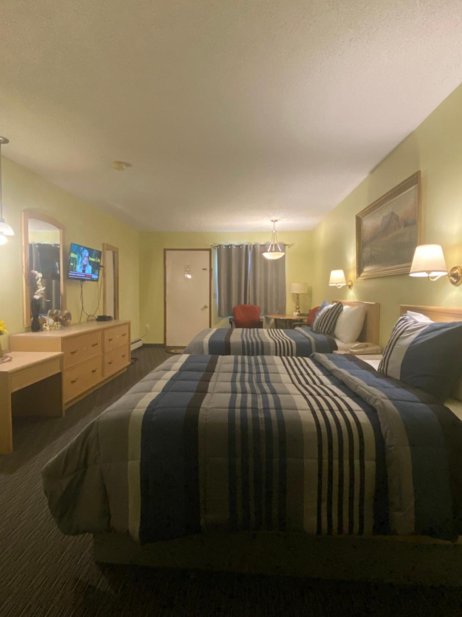 Ranchland Inn Nanton Zewnętrze zdjęcie